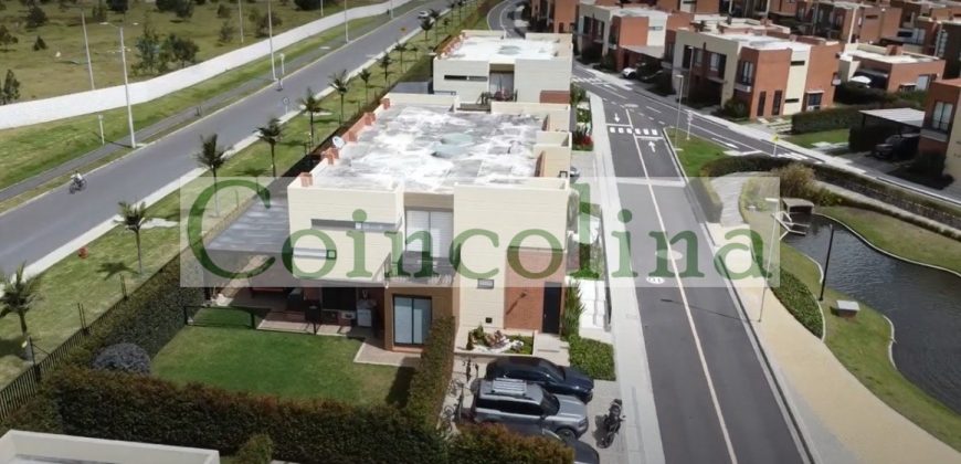 CASA EN VENTA OIKOS SAVANNA PALOS VERDES